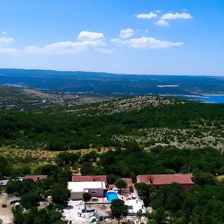 Вилла Authentic Stone With Pool, Obrovac