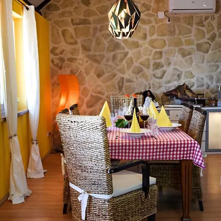 Authentic Stone With Pool, Obrovac * Kruševo
