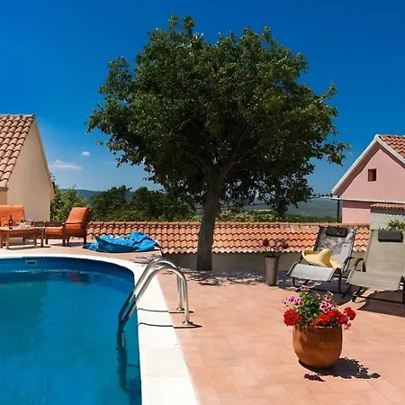 Authentic Stone With Pool, Obrovac