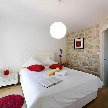 Authentic Stone With Pool, Obrovac Krusevo (Zadar)