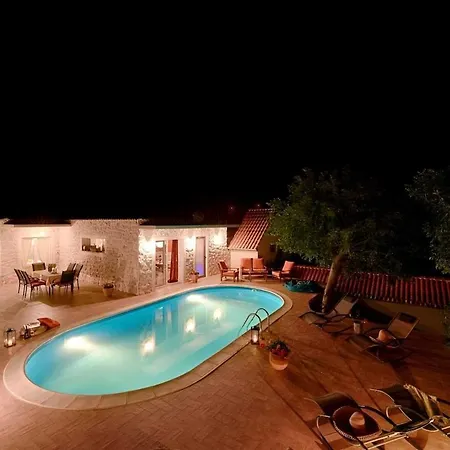 Вилла Authentic Stone With Pool, Obrovac Krusevo (Zadar)
