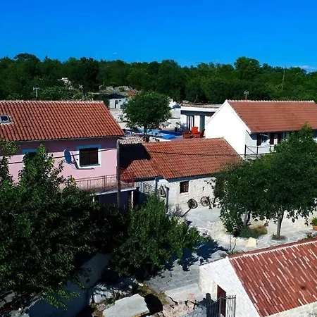 Authentic Stone With Pool, Obrovac * Krusevo (Zadar)